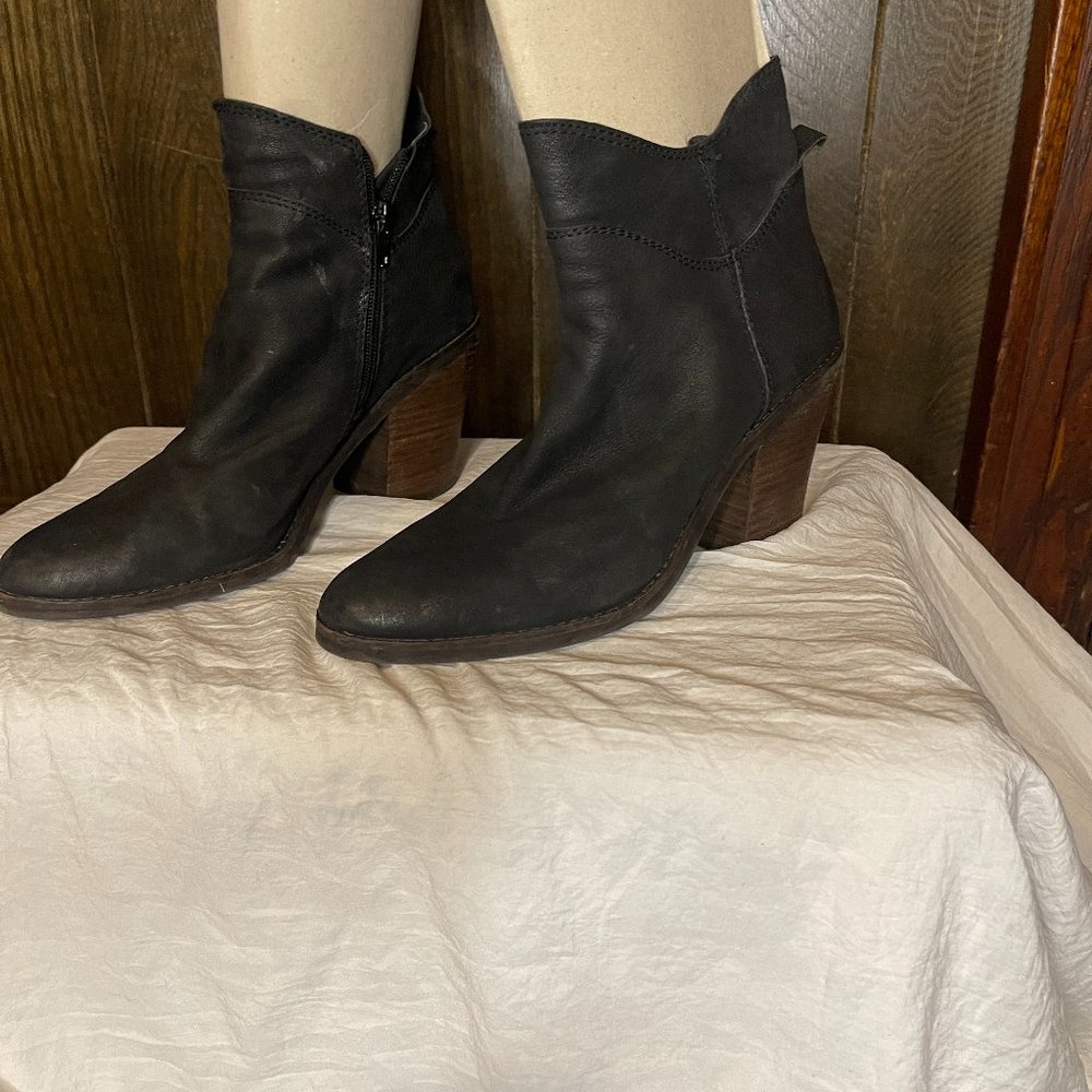 Lucky Brand Soft leather booties